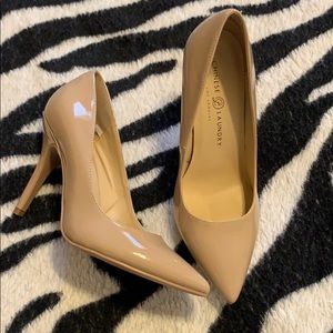 Nude Pumps